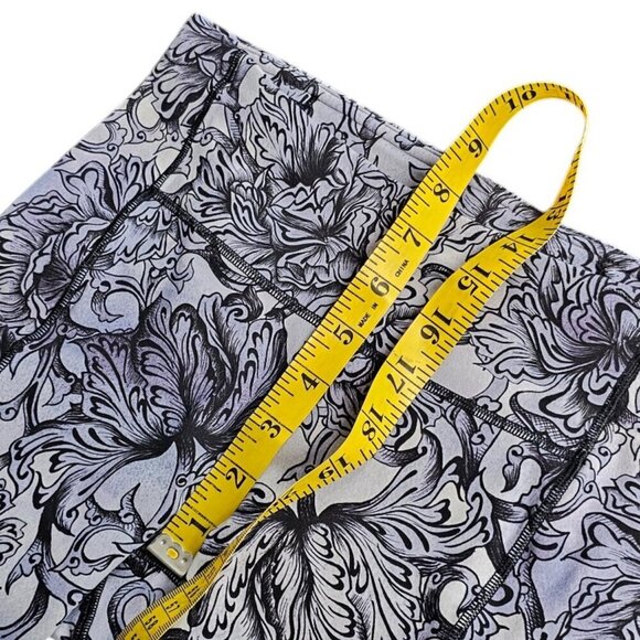 Lululemon Speed Up Tight 28" Hanakotoba Starlight Multi, Luxtreme, Size 4 - Picture 3 of 10